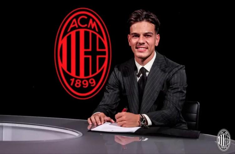 球员引起了, 来蓝军, 西年轻曾穿 球员引起了, 来蓝军, 西年轻曾穿